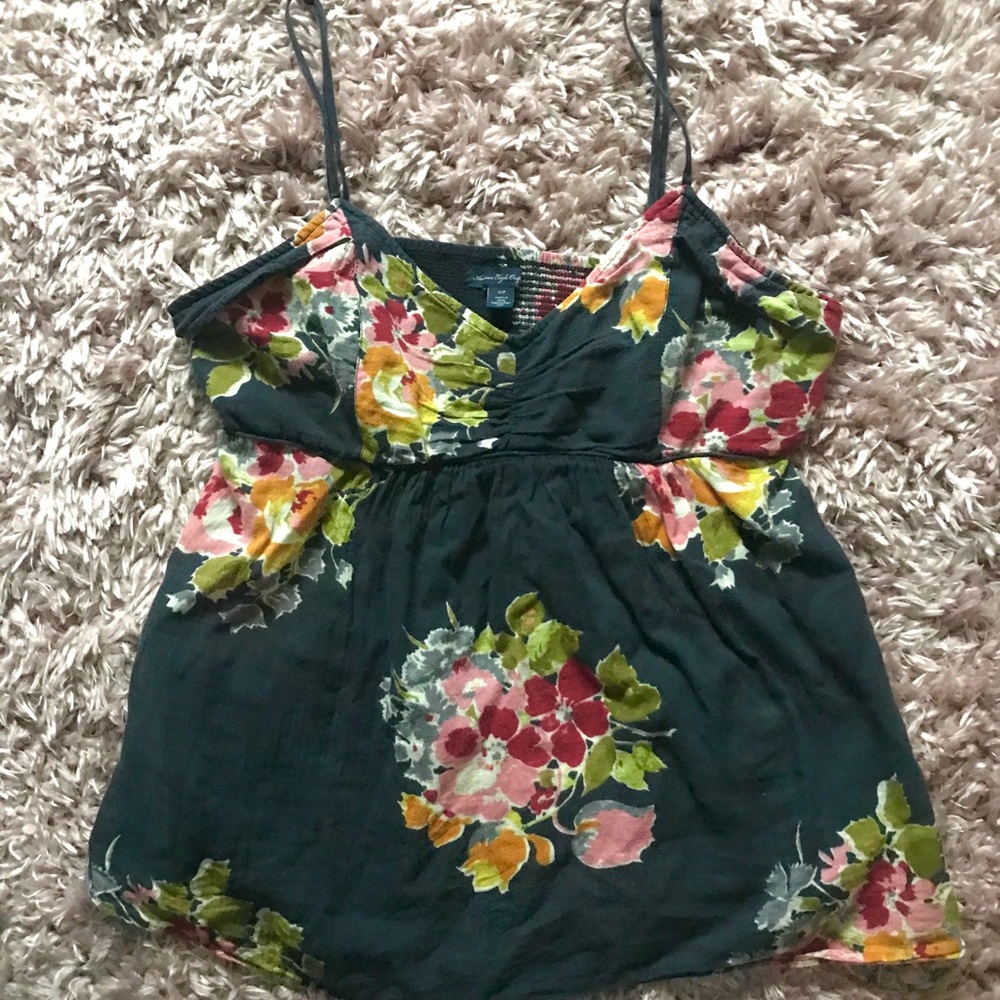 Cute floral American eagle tank!!